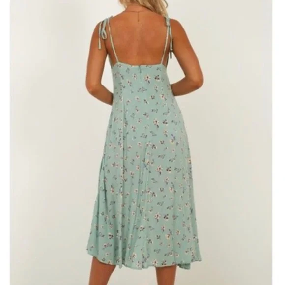 Showpo. Champion Spirit Dress - Picture 2 of 10